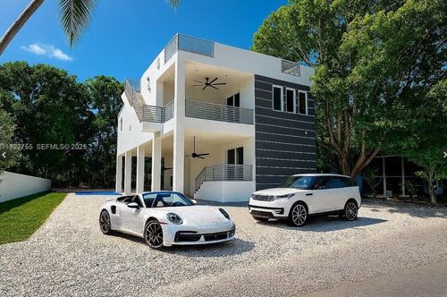 365 Buttonwood Shores Dr, Key Largo, FL, 33037-2403 | Card Image