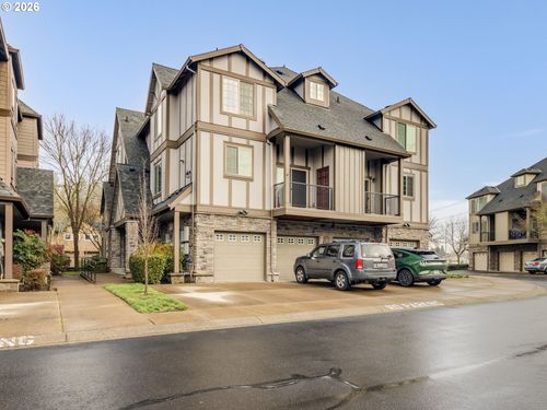 8139 Ne Rockne Way, Hillsboro, OR, 97006-1003 | Card Image