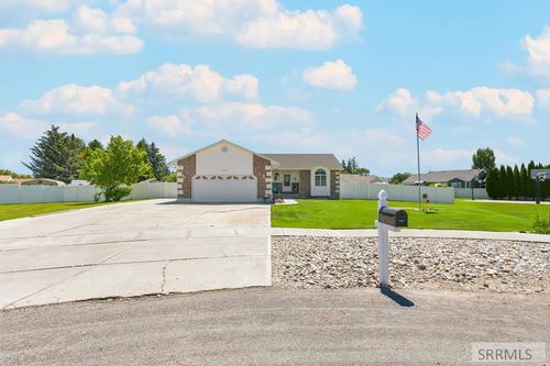 4966 Camas Creek Cir, Iona, ID, 83427-5010 | Card Image