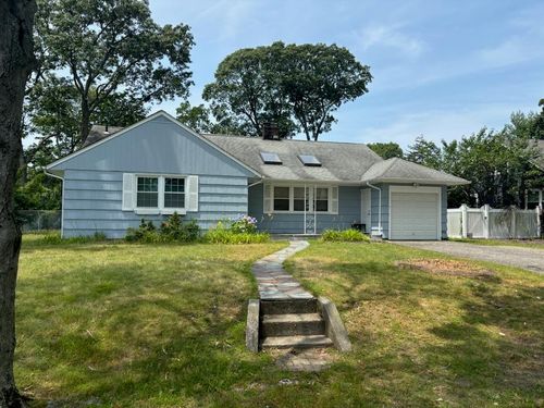 539 Pine Acres Blvd, Brightwaters, NY, 11718-1219 | Card Image