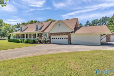 2930 Gurley Pike, House other with 5 bedrooms, 3 bathrooms and null parking in Gurley AL | Image 2