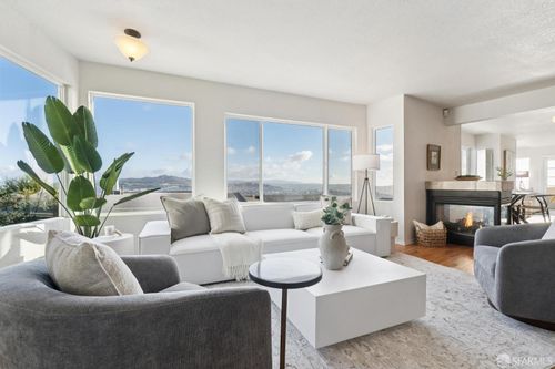 221 Cresta Vista Dr, San Francisco, CA, 94127-1636 | Card Image
