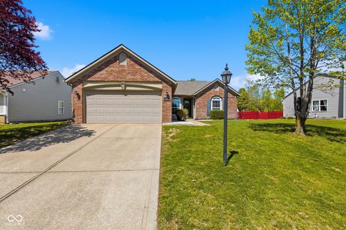 19505 Amber Way, Noblesville, IN, 46060-6680 | Card Image