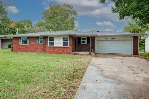 1105 E Edgewood St, Springfield, MO, 65807-3761 | Card Image