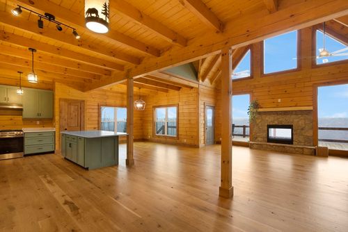 2367 Eaglerock Rd, Monteagle, TN, 37356-1718 | Card Image