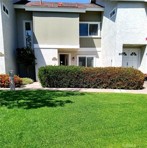 18 Goldenbush, Irvine, CA, 92604-2839 | Card Image