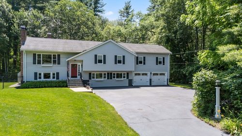 16 Day St, Norfolk, MA, 02056-1138 | Card Image