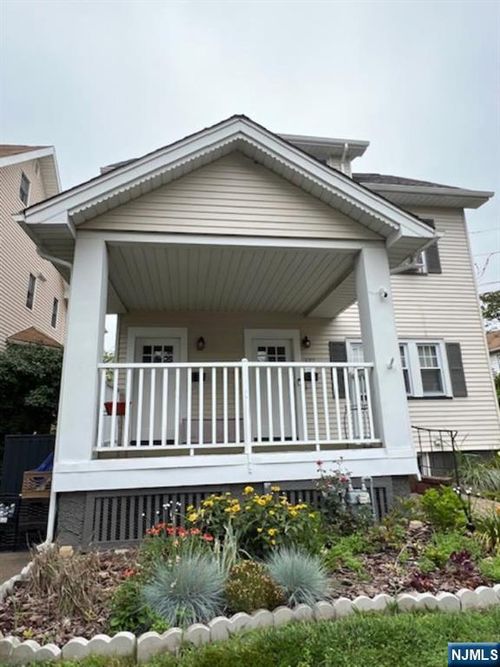 122 2nd St, Clifton, NJ, 07011-3358 | Card Image