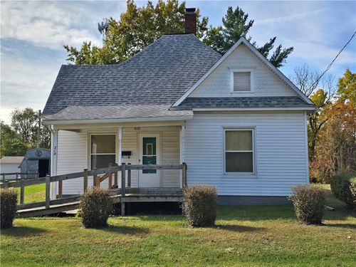 210 W 7th St, Danville, IL, 61832-7141 | Card Image