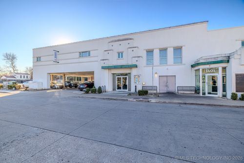 3401 S Peoria Ave, Tulsa, OK, 74105-2526 | Card Image