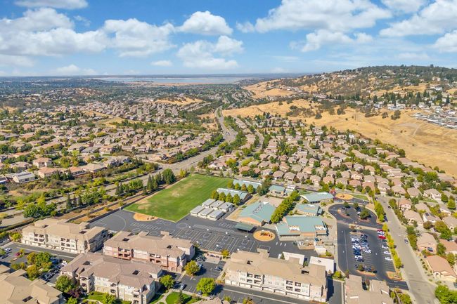 UNIT-1226 - 1200 Moon Cir, Condo with 2 bedrooms, 2 bathrooms and null parking in Folsom CA | Image 47