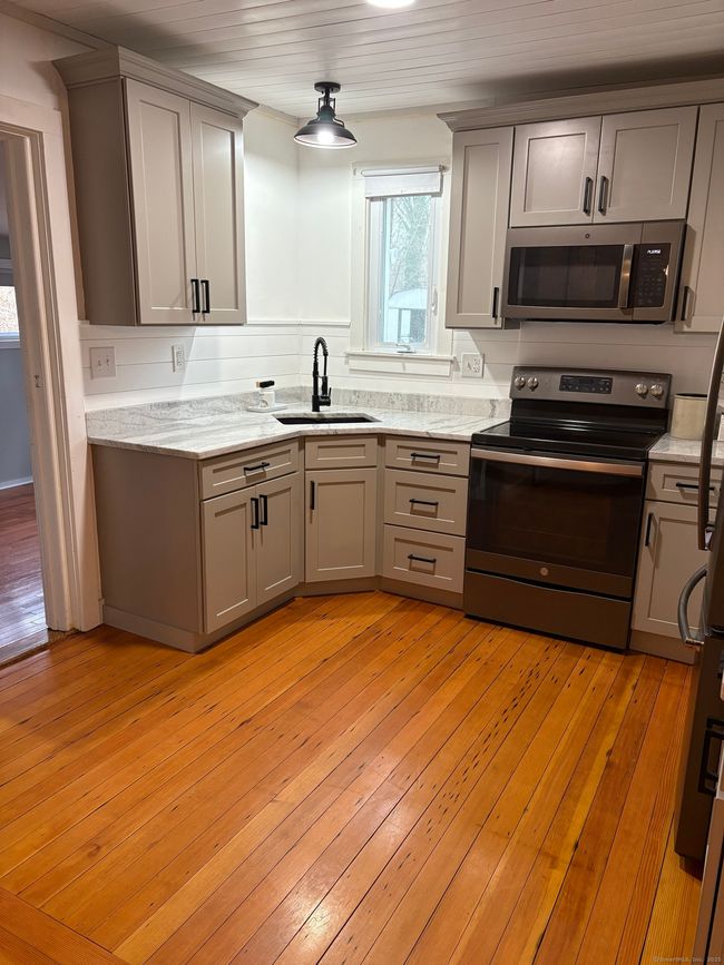 233 Lake Rd, House other with 2 bedrooms, 2 bathrooms and null parking in Andover CT | Image 8