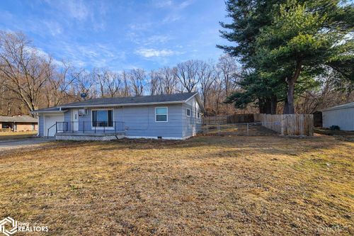 301 N 9th St, Eddyville, IA, 52553-9665 | Card Image