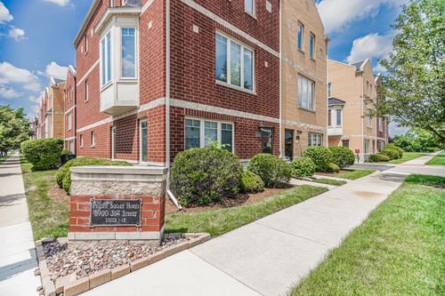 unit-10-8900 31st St, Brookfield, IL, 60513-1474 | Card Image
