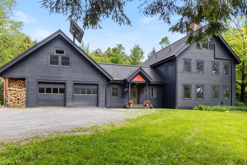 462 Solar Way Dr, Hyde Park, VT, 05655-9303 | Card Image