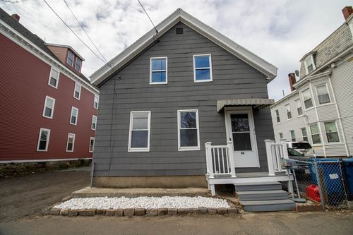 42-40-42 Holly St, Lawrence, MA, 01841-3538 | Card Image