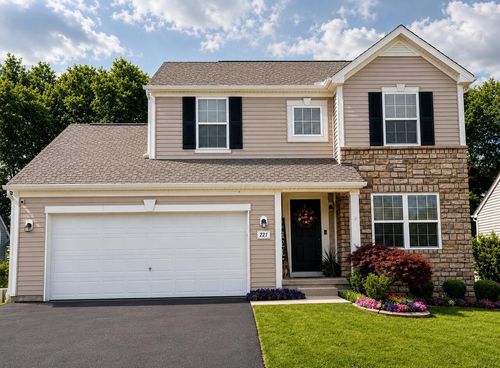 221 Dowler Dr, South Bloomfield, OH, 43103-9243 | Card Image
