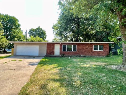 811 N Kansas St, Springdale, AR, 72764-3123 | Card Image