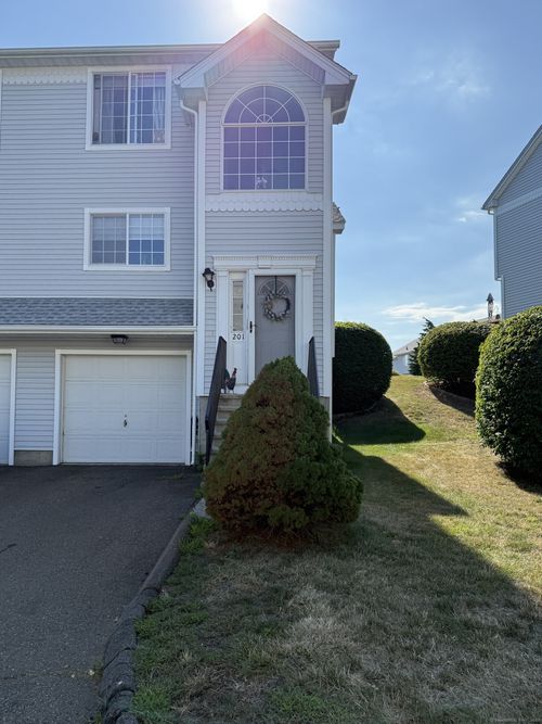 unit-201-560 Silver Sands Rd, East Haven, CT, 06512-4623 | Card Image