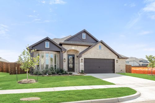 240 Claywood Dr, Glenn Heights, TX, 75154-7981 | Card Image