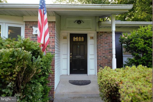 6403 Limerick Ct, House other with 4 bedrooms, 3 bathrooms and null parking in SPRINGFIELD VA | Image 4