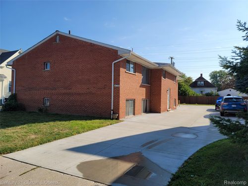 2753 10th St, Wyandotte, MI, 48192-4940 | Card Image