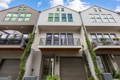 697 Eustace Street Se, Townhouse with 2 bedrooms, 2 bathrooms and 2 parking in Atlanta GA | Image 1