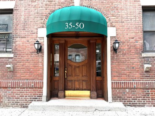 2b-3550 82nd St, Jackson Heights, NY, 11372-5142 | Card Image