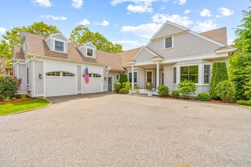 29 Flat Pond Cir, Mashpee, MA, 02649-4656 | Card Image