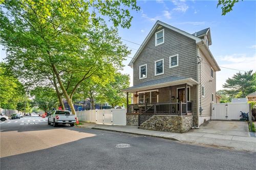 453 N Railroad Ave, Staten Island, NY, 10304-4140 | Card Image