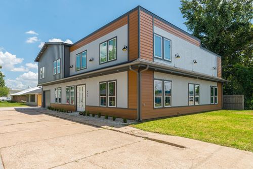 807 E 1st St, Humble, TX, 77338-4706 | Card Image