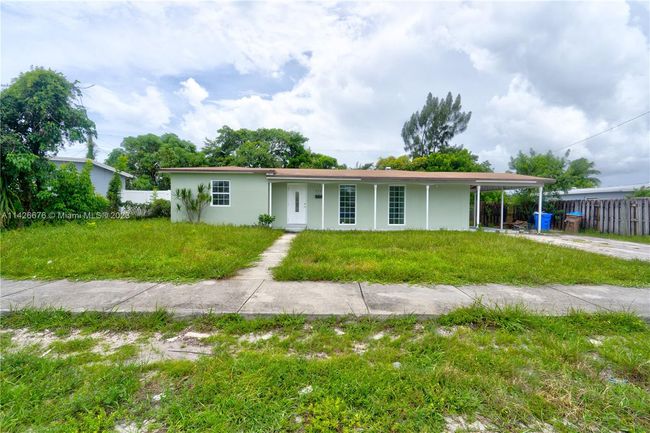 0 - 272 Ne 42nd St, House other with 3 bedrooms, 2 bathrooms and null parking in Deerfield Beach FL | Image 6