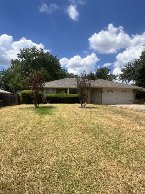 2513 Poppy Ln, Euless, TX, 76039-8065 | Card Image
