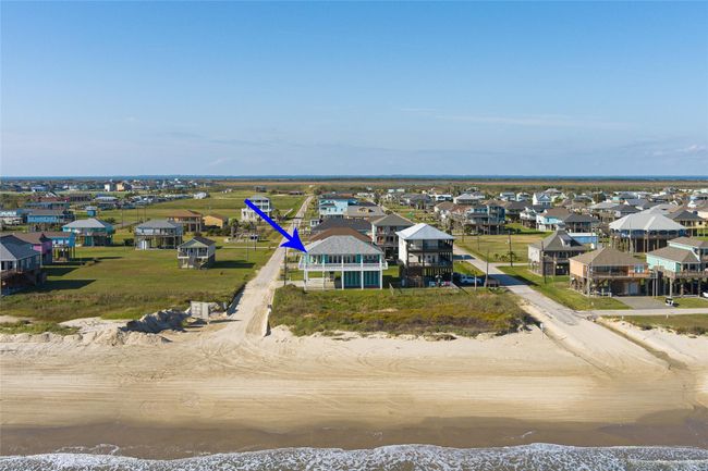 852 Lazy Ln, House other with 4 bedrooms, 3 bathrooms and 1 parking in Crystal Beach TX | Image 45