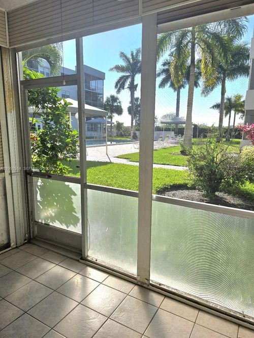 111-2998 E Sunrise Lakes Dr, Sunrise, FL, 33322-1713 | Card Image