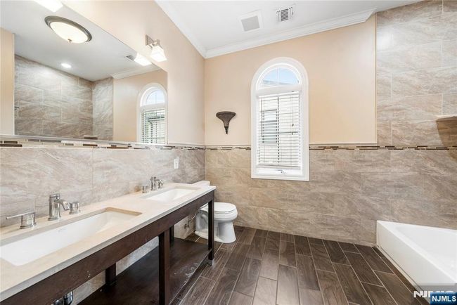 801 W End Ave, House other with 4 bedrooms, 4 bathrooms and null parking in Cliffside Park NJ | Image 24
