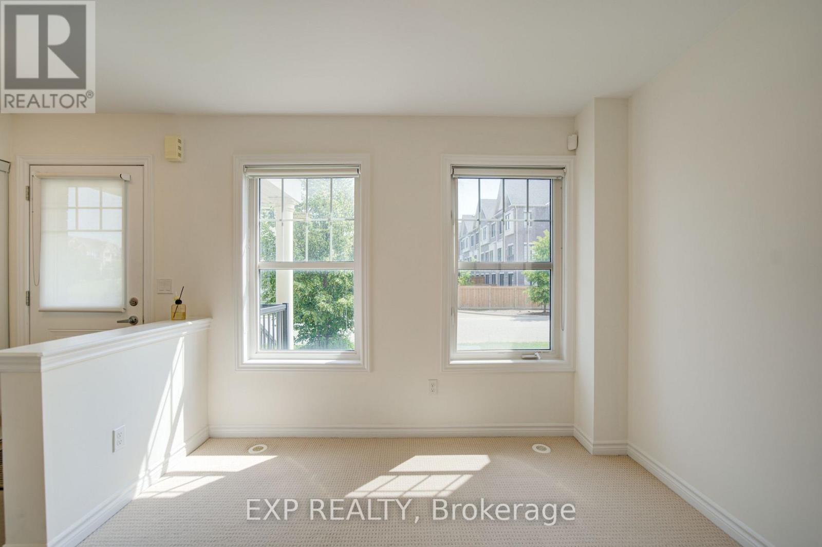 Residential in Whitchurch-Stouffville (Stouffville) 5