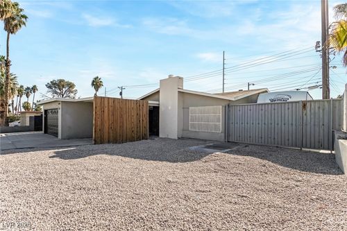 1537 Sombrero Dr, Las Vegas, NV, 89169-2522 | Card Image