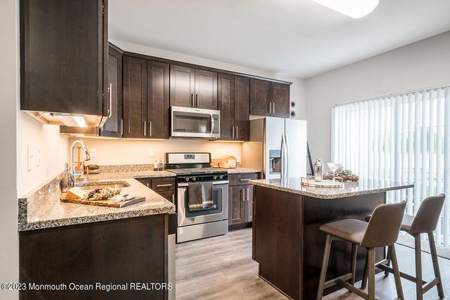 2008 Stallion Cir E, Condo with 3 bedrooms, 3 bathrooms and null parking in Toms River NJ | Image 9