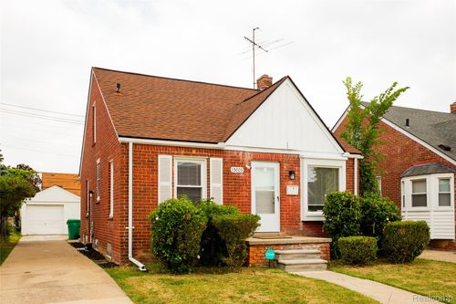 15605 Veronica Ave, Eastpointe, MI, 48021-3640 | Card Image