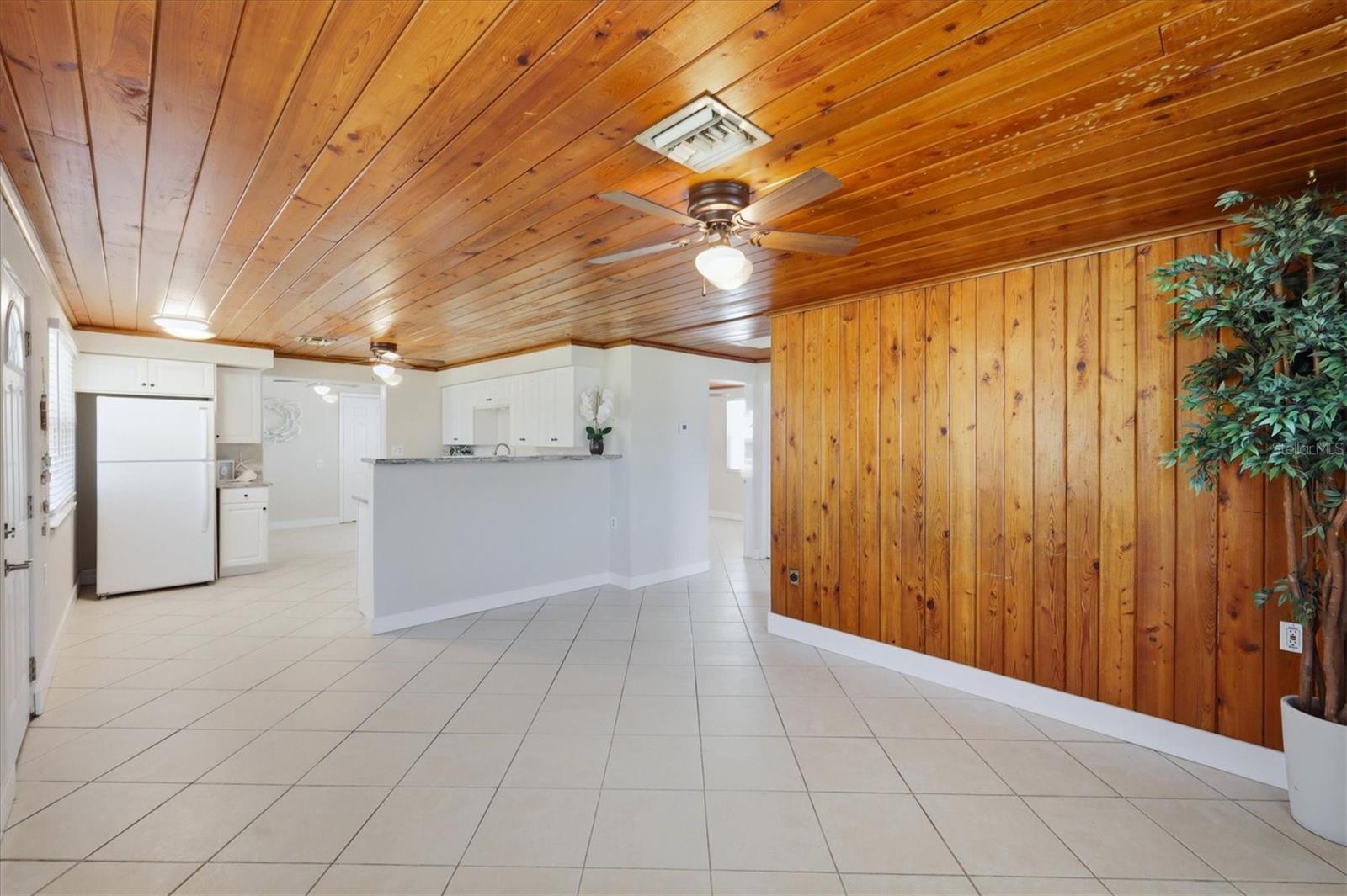 Residential in ENGLEWOOD 4