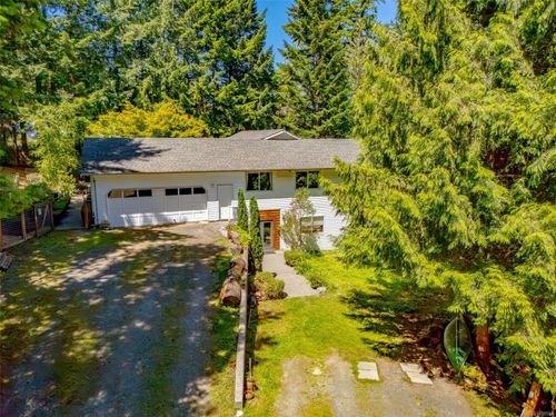 7220 Royal Dr, Lantzville, BC, V0R2H0 | Card Image