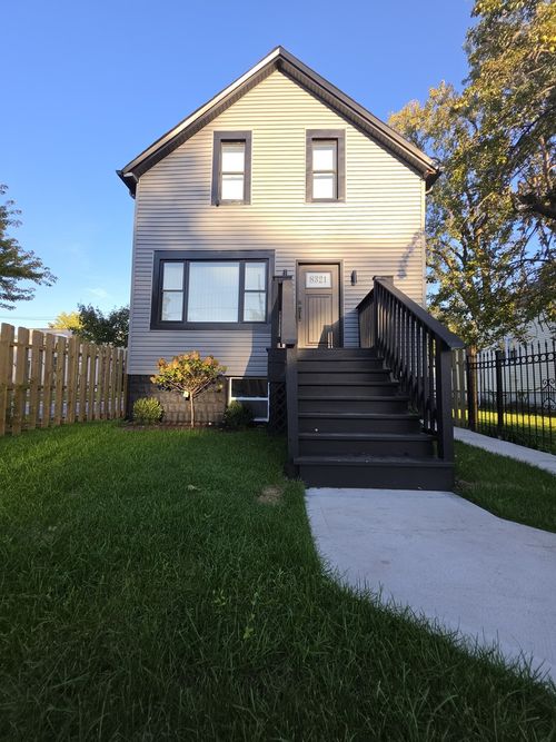 8321 S Halsted St, Chicago, IL, 60620-1925 | Card Image