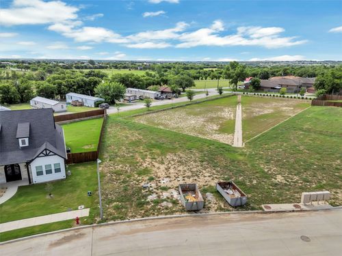 516 Highview Ct, Godley, TX, 76044-1242 | Card Image