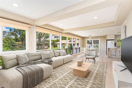 1898 Iwi Way, Honolulu, HI, 96816-3946 | Card Image