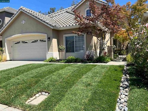 24 Volterra Ct, Danville, CA, 94526-1967 | Card Image