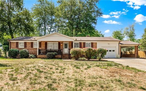 5924 Timberwood Trl, Kernersville, NC, 27284-8035 | Card Image