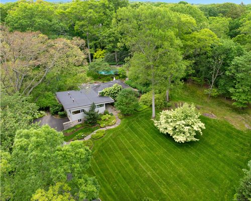 11 Dogwood Ln, Westport, CT, 06880-5022 | Card Image