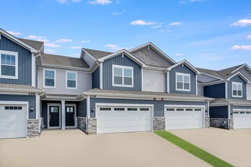472 Carpathian Dr, Crystal Lake, IL, 60012-2243 | Card Image