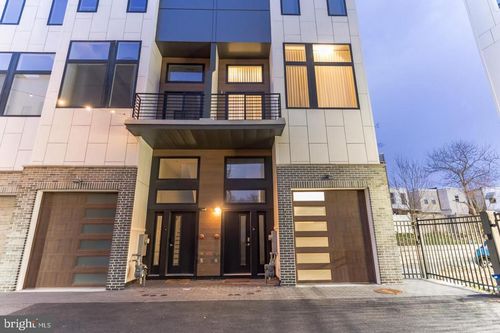 2525 Graduate Sq, PHILADELPHIA, PA, 19146-1379 | Card Image